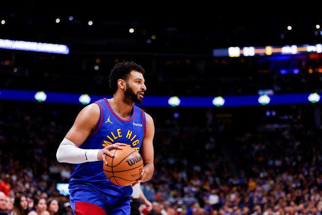 穆雷在篮网比赛中突破纪录，绝杀引发热议！的简单介绍