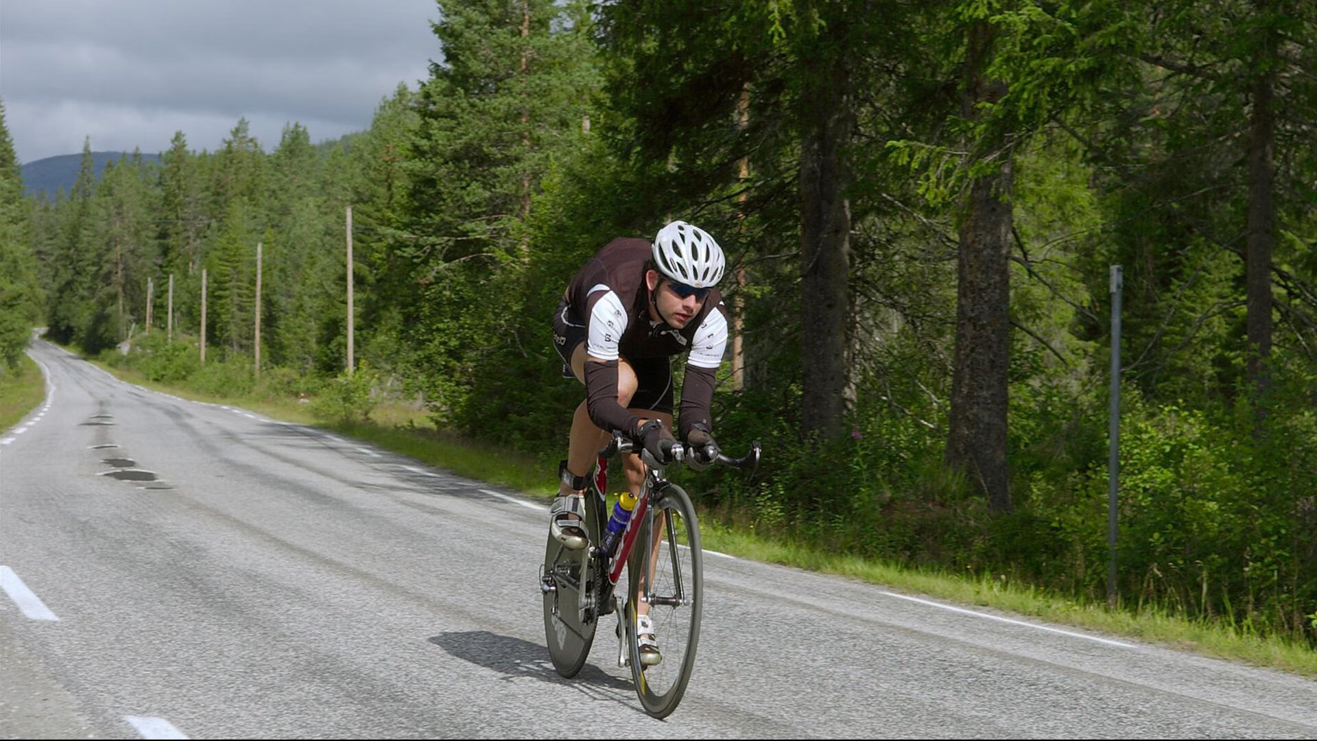 Karsa关键节点惊险取胜，湖人带队取胜！